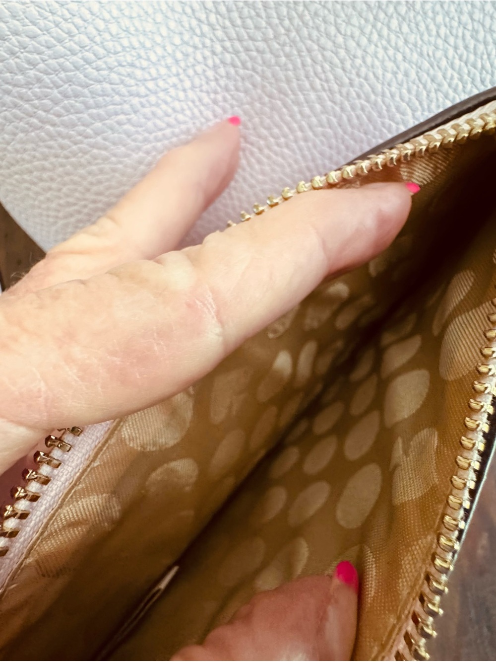kate spade Pale Pink Pebbled Leather Tote with Matching Wristlet - Picture 3 of 7